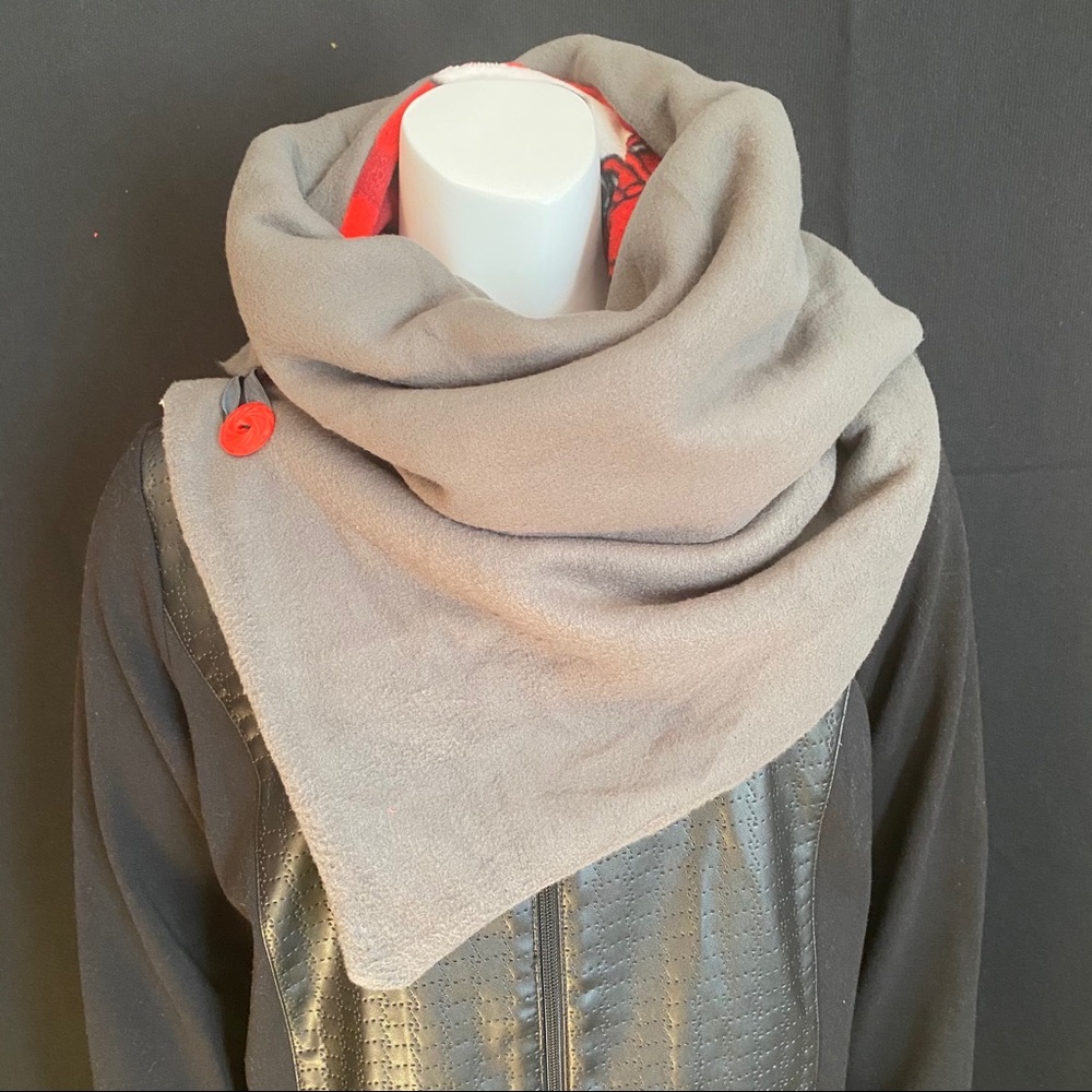 Reversible Handmade Scarf - Picture 5 of 8